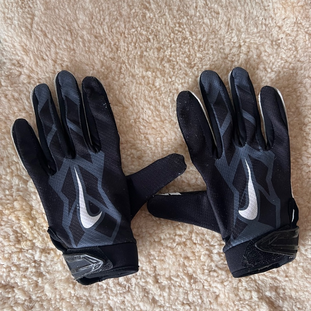 Nike Football Gloves